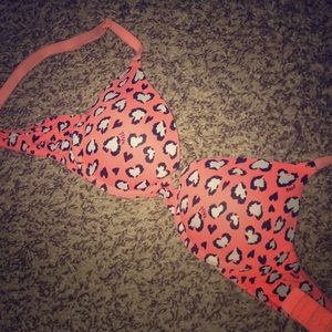 Victoria’s Secret PINK bra